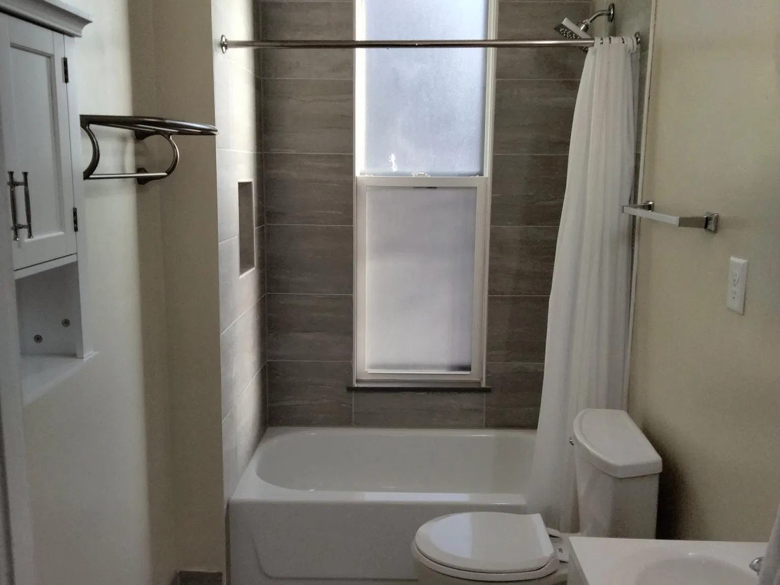 2 bed, $1,145 — Photo 1