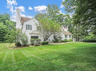 38 Ludlow Dr, Chappaqua, NY 10514