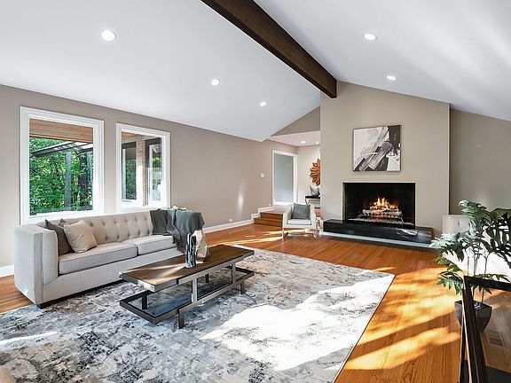 5th image of 1 Baybrook Ct