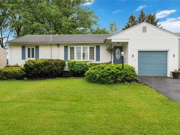 707 Hanover Ave, Liverpool, NY 13088