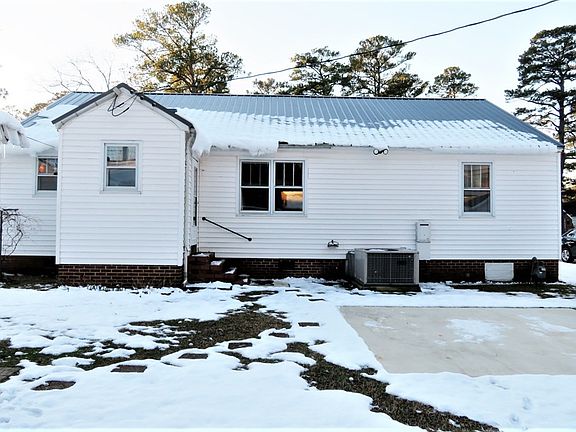 3rd image of 614 Rapids St