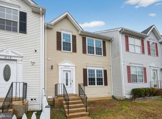 2117 Fort Donelson Ct, Dumfries, VA 22026