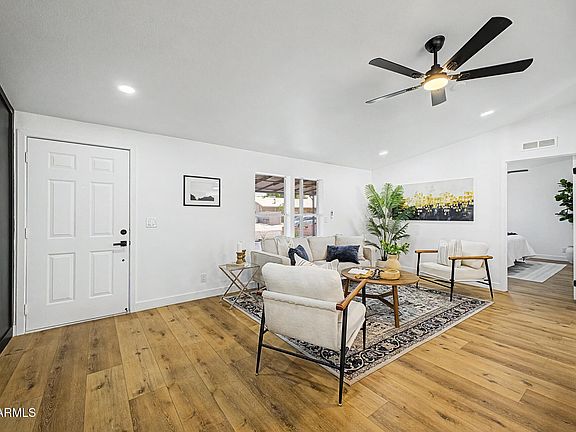 5th image of 2526 E BEHREND Drive