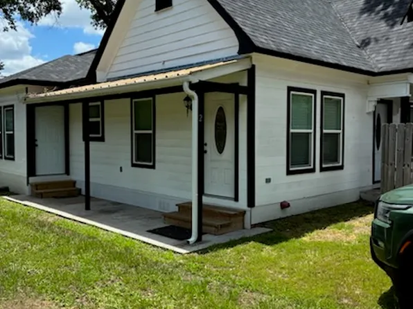 341 Smith Ave, Gilmer, TX