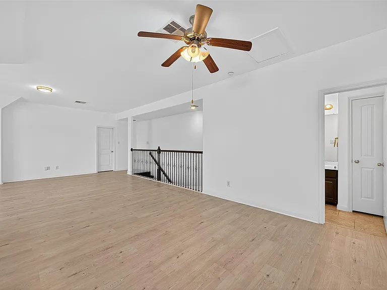 83 W Wading Pond Cir — Photo 41