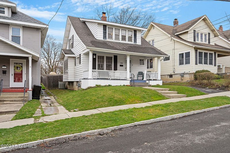 2nd image of 1403 Sausse Avenue
