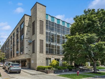938 North Blvd APT 201, Oak Park, IL, 60301