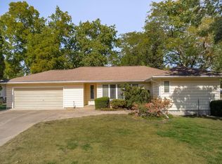 2312 Primrose Dr, Cedar Falls, IA 50613