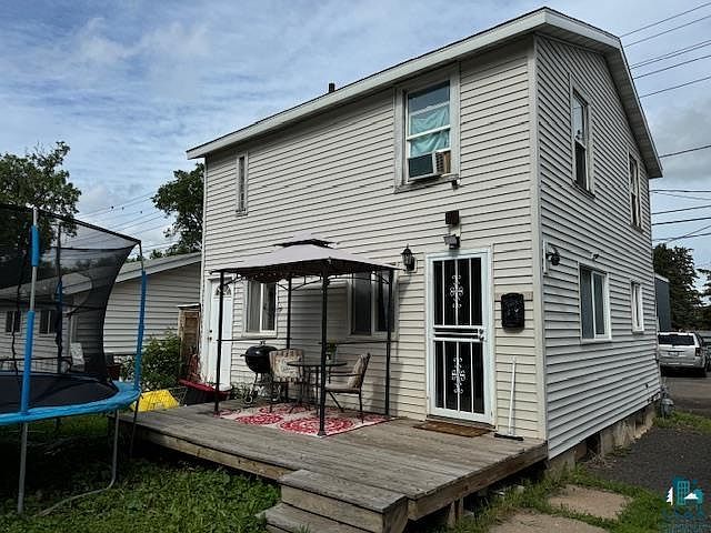 1st image of 2306 1/2 6th Ave E