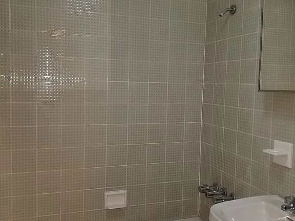 3rd image of 374 State St #1R