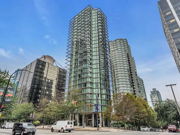 1331 Georgia St W #2106, Vancouver, BC V6E 4P1