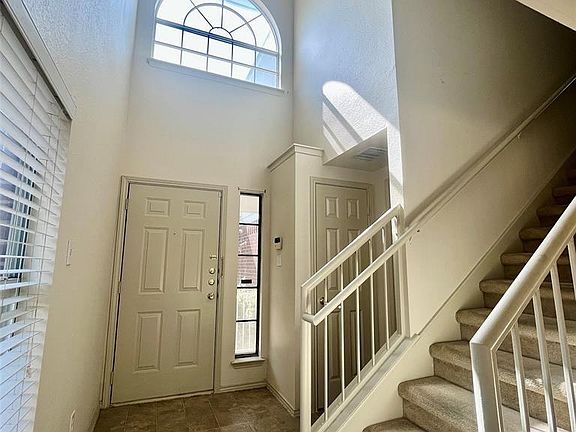 2nd image of 15121 Katies Corner Ln