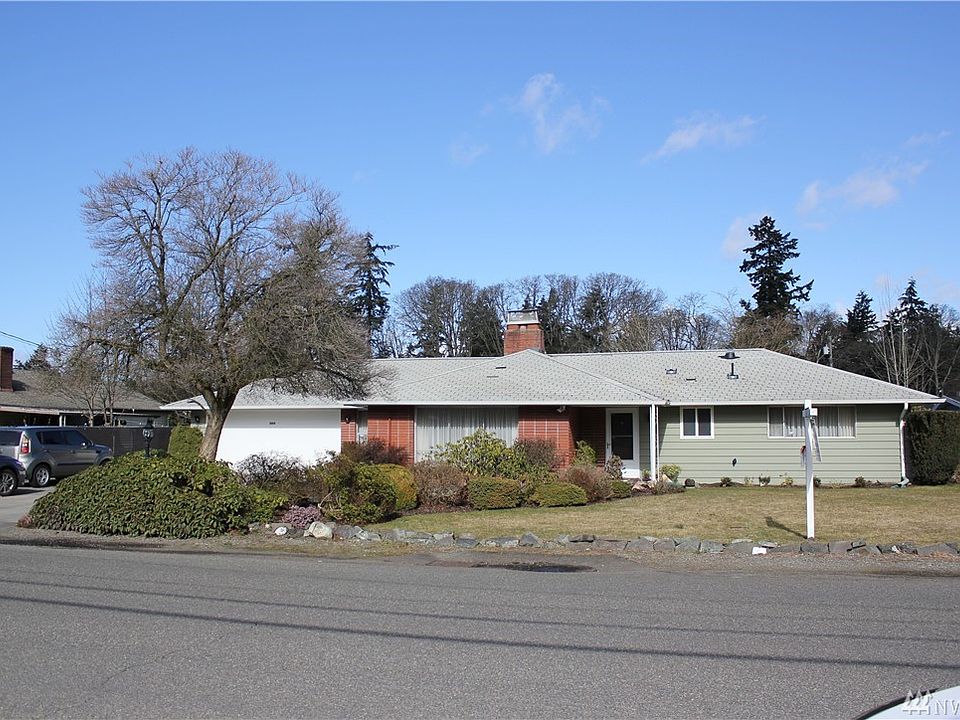 2nd image of 3109 92nd St S