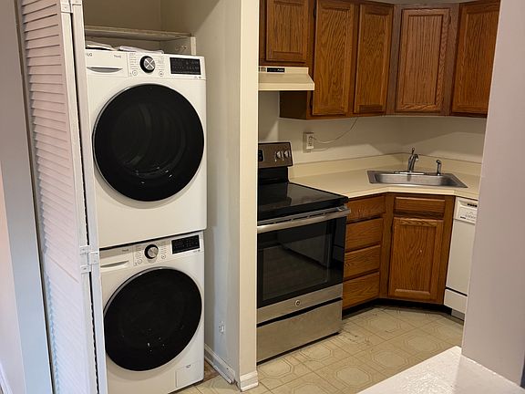 4th image of 403 S Main St Unit E102