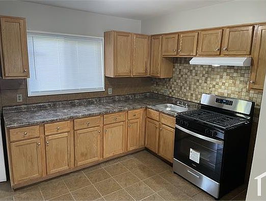 5th image of 10528 Duke Dr