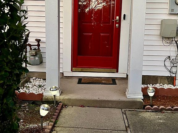 3rd image of 14316 Johnny Moore Ct
