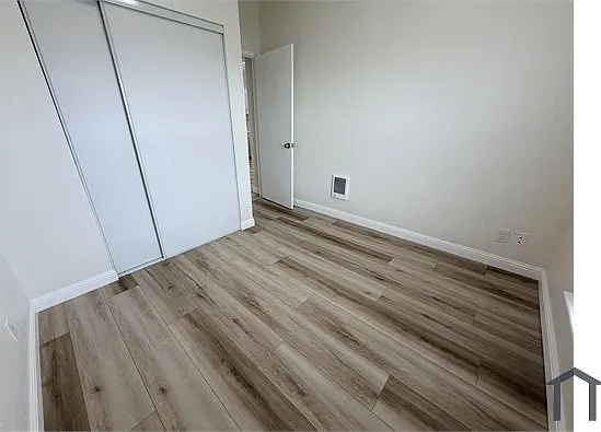 3 bed, 900 sqft, $2,450 — Photo 3