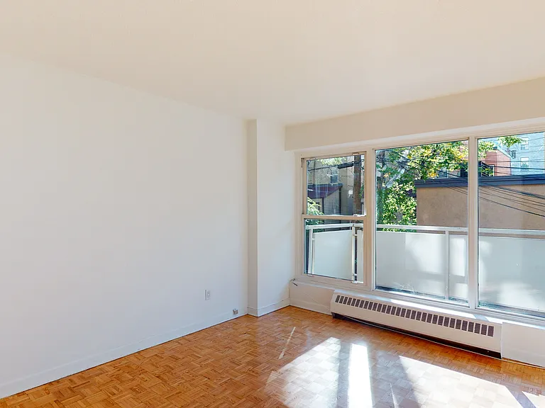 60 Daly Ave — Photo 14