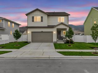 3350 N Flicker Dr, Eagle Mountain, UT 84005