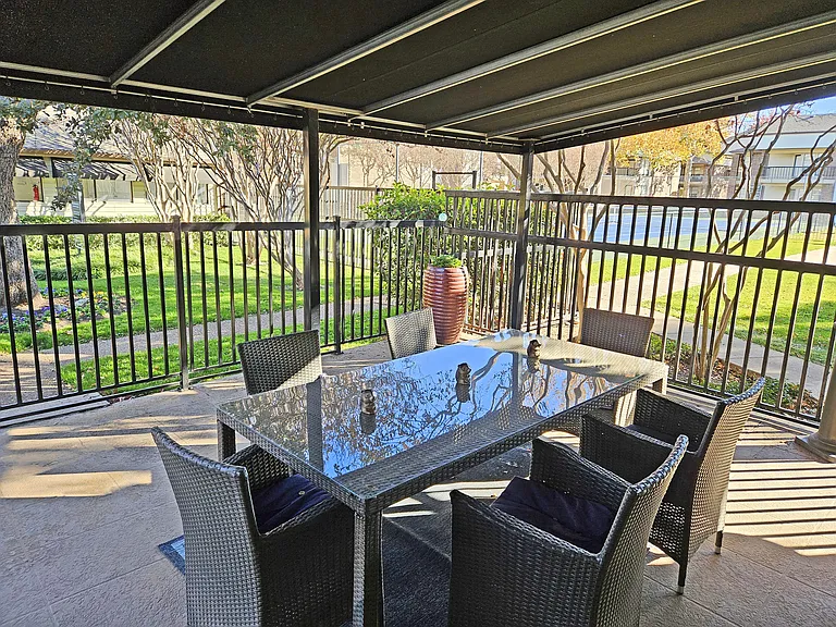 16300 Ledgemont Ln — Photo 26
