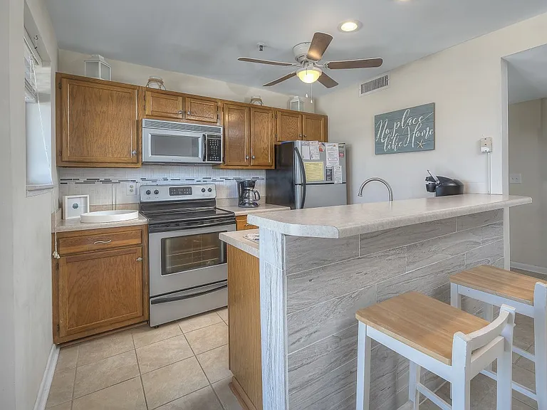 5905 S Kings Hwy #1013 — Photo 3