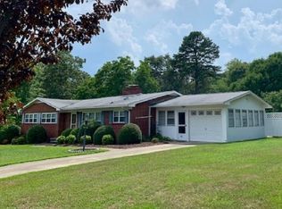 412 Forest Dr, Graham, NC 27253