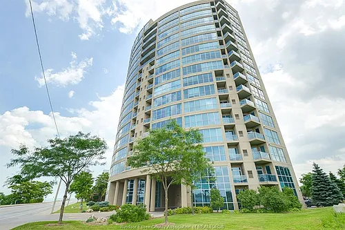 1225 Riverside Dr E Photo 1