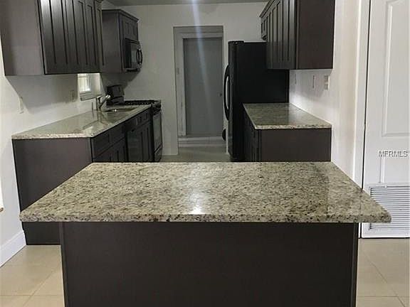 3rd image of 1123 Hawkes Ave