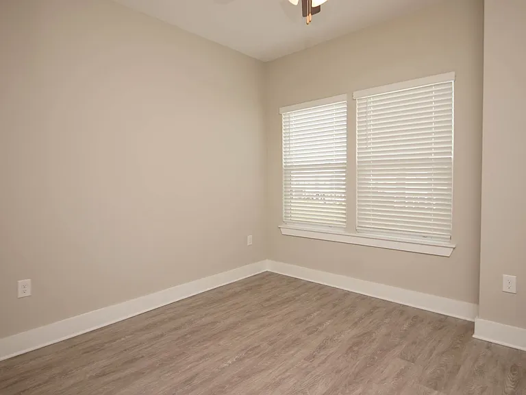 392 Date Palm Ln — Photo 30