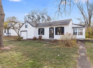 309 69th St, Darien, IL 60561