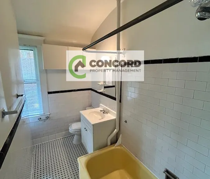 108 S Park Dr #5 — Photo 11