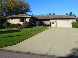 1333 Wildwood Rd, Saint Cloud, MN 56303