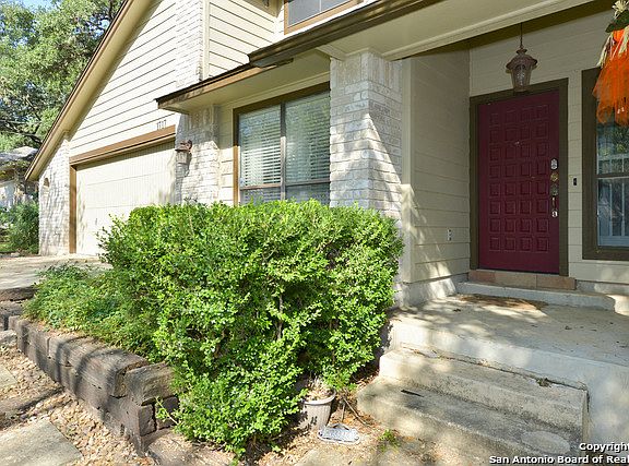 2nd image of 1717 Poppy Peak St