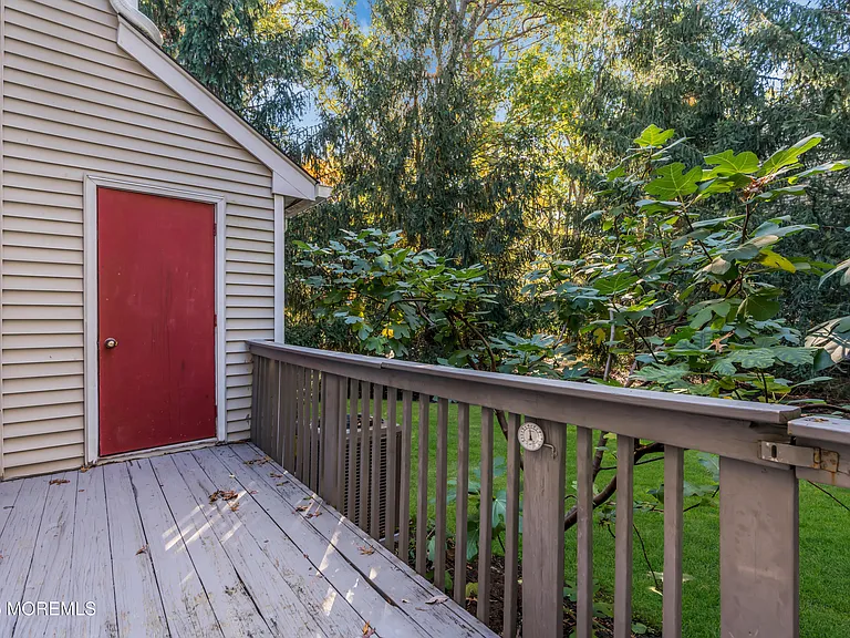 31 Lexington Ct — Photo 35
