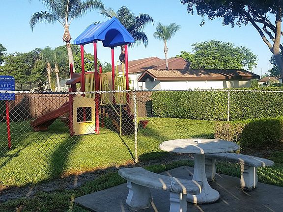 3rd image of 4689 Sable Pine Cir APT A1