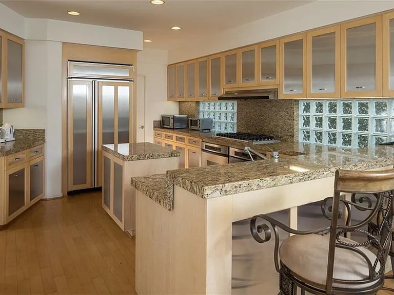 1326 Skyline Dr — Photo 22