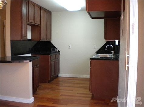 7915 Pennsylvania Street, 11-2009 006