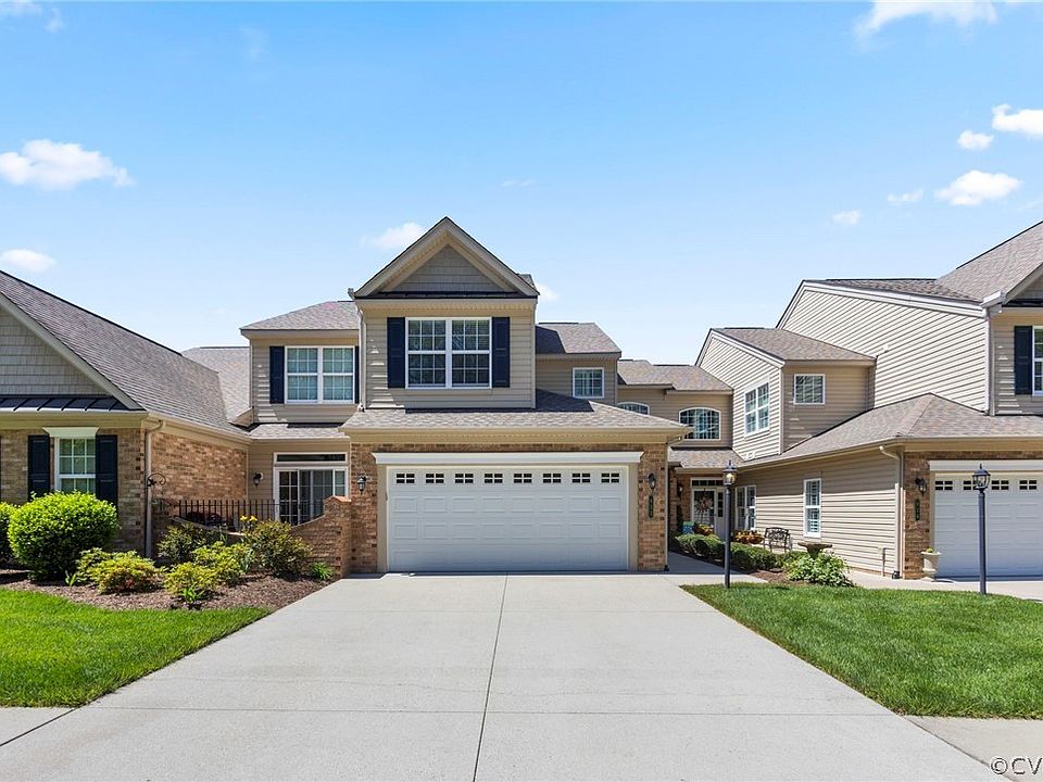 1st image of 822 Fair Port Cir