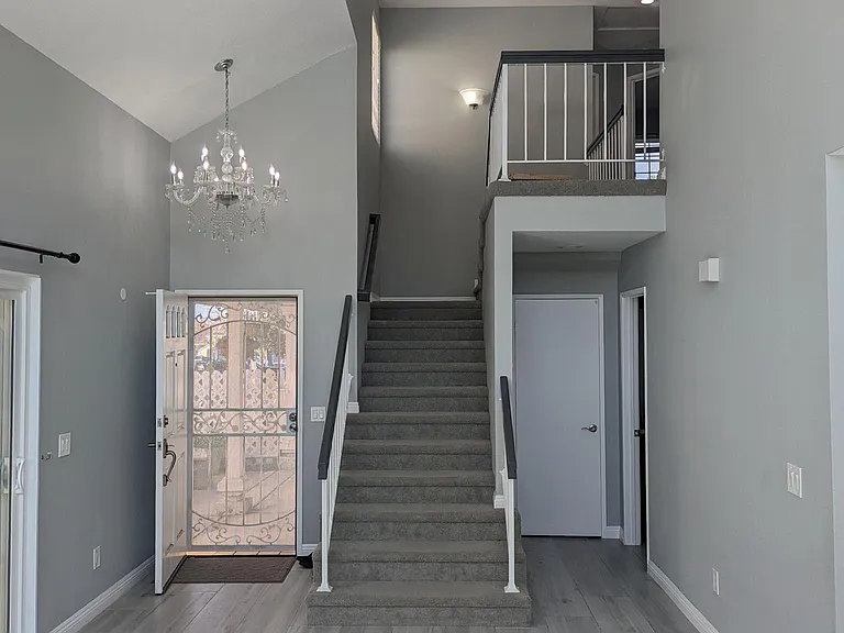 6977 Schilling Ave — Photo 8