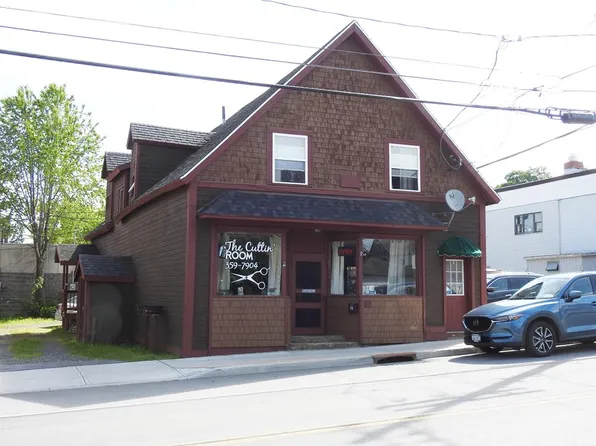 35 Wawbeek Ave, Tupper Lake, NY 12986