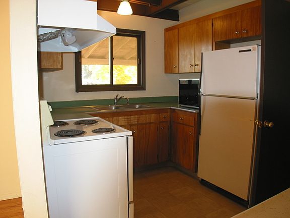 4th image of 3427 W Francis Ave