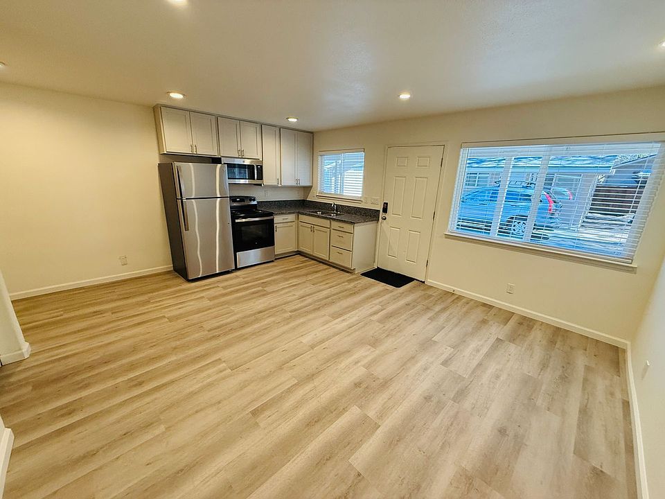 1st image of 946 Modesto Ave #4