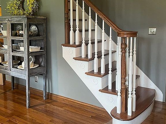 2nd image of 117 Landon Ln
