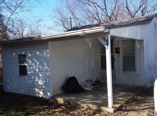 881 W 5th St, Lebanon, MO 65536