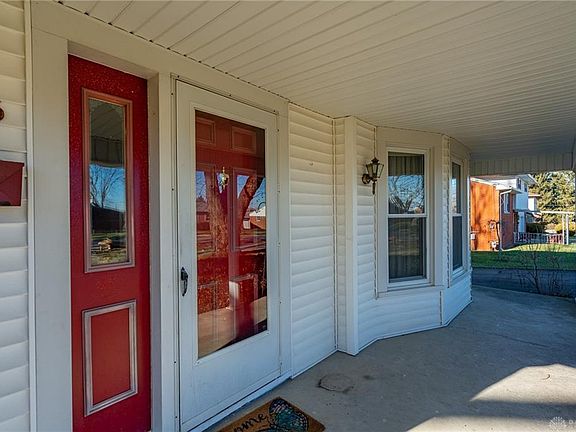 5th image of 85 Quinby Ln