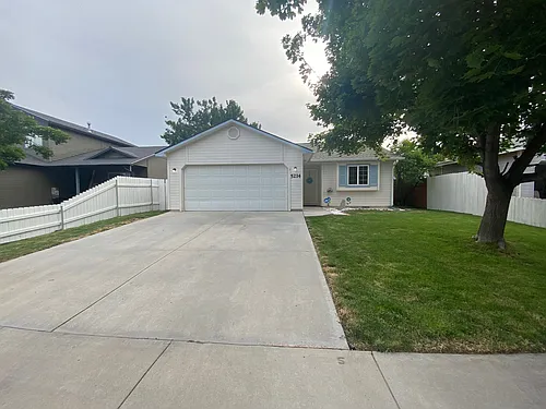 5214 Lockwood Way Photo 1