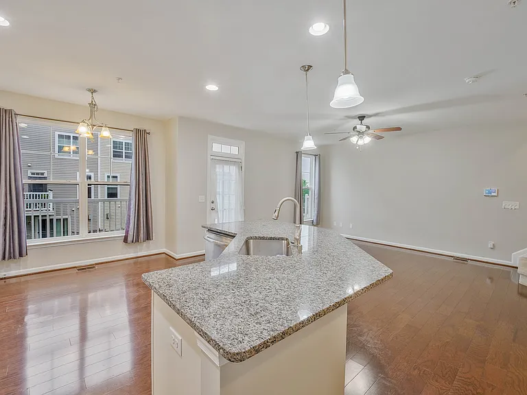 25218 Briargate Ter — Photo 11