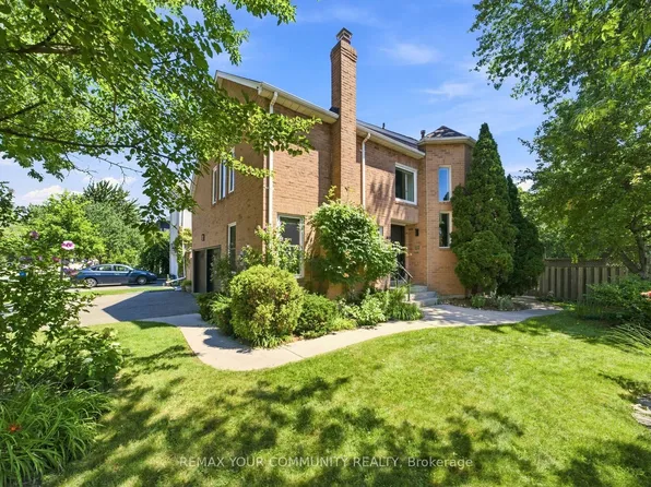 1544 Greenbriar Dr, Oakville, ON L6M 1Y5
