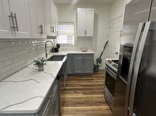 23 W 5th St #B, Lowell, MA 01850