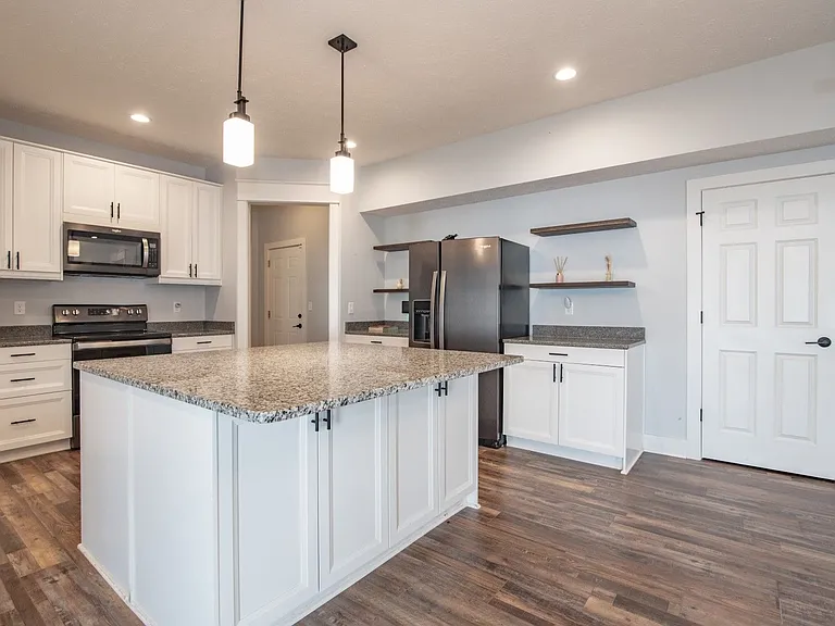 109 Gaston Cir — Photo 25